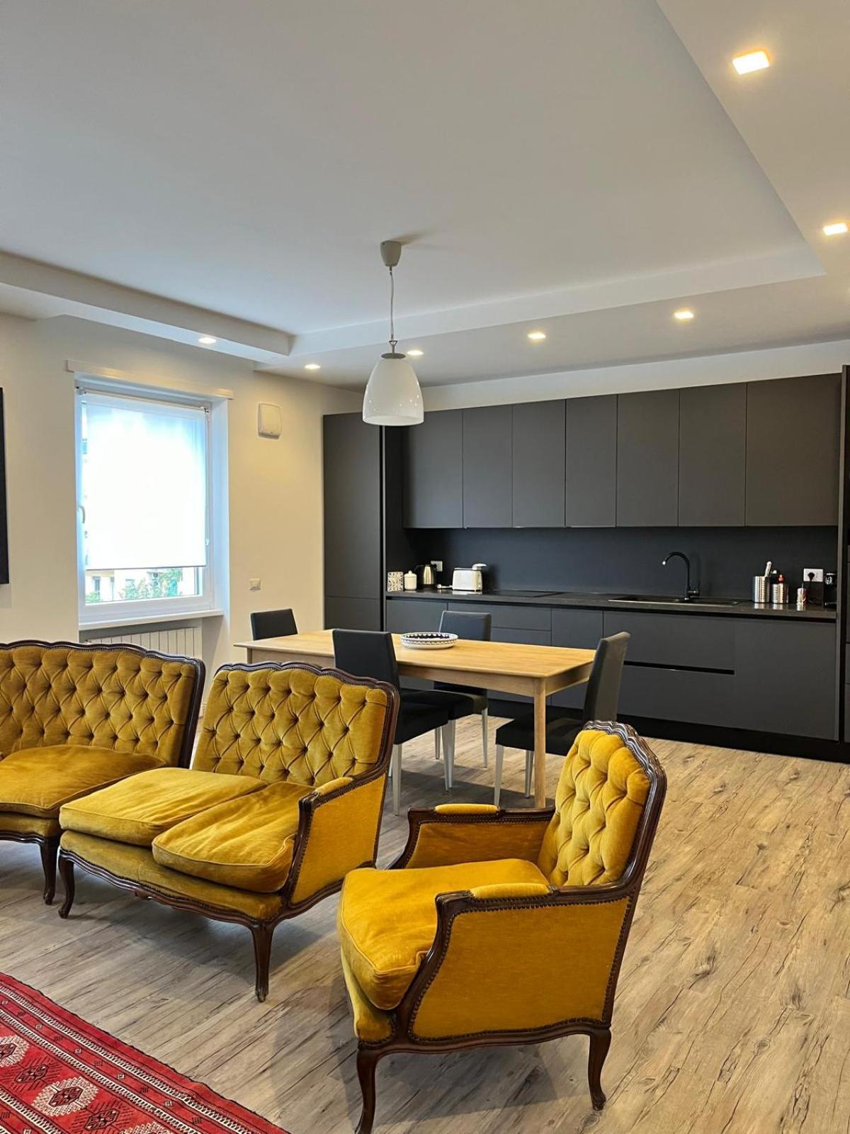 Apartment On The Square Roma Dış mekan fotoğraf